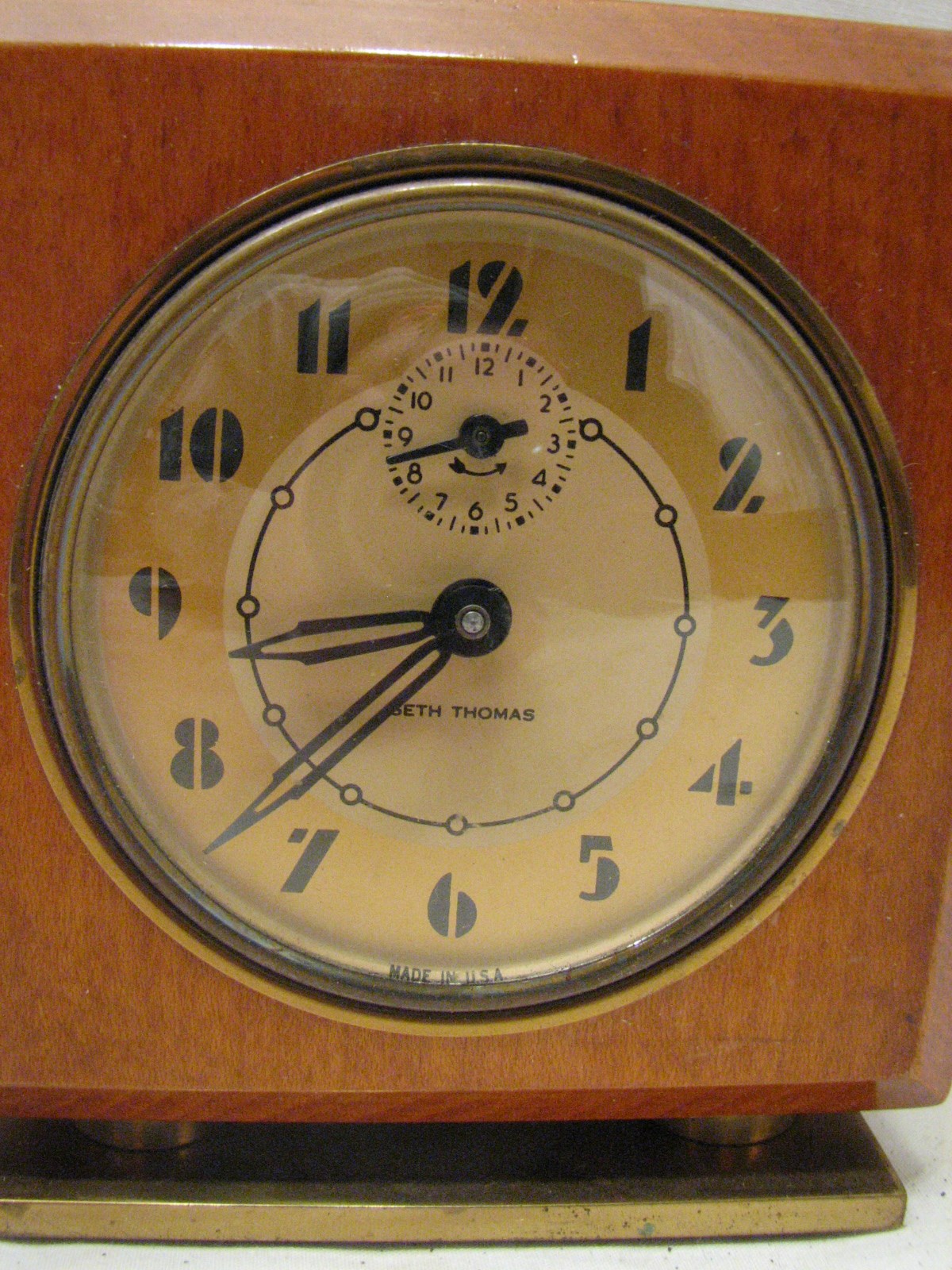 Vintage Art Deco Seth Thomas Alarm Clock Desk/Night Stand Wood Case Runs